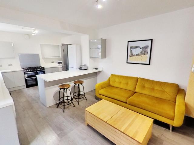 Room for rent in Northgate Village, Two Mills