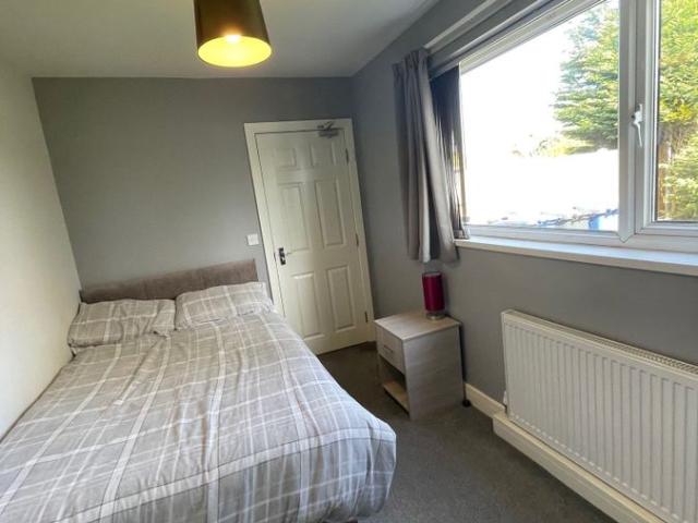 Room for rent in New Rossington, South Yorkshire