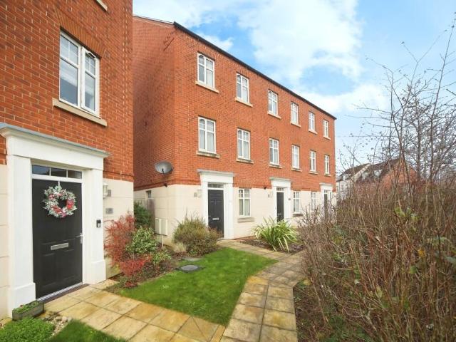 Room for rent in Norton Fitzwarren, Somerset