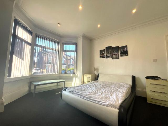 House for rent in City Centre, Wheatley