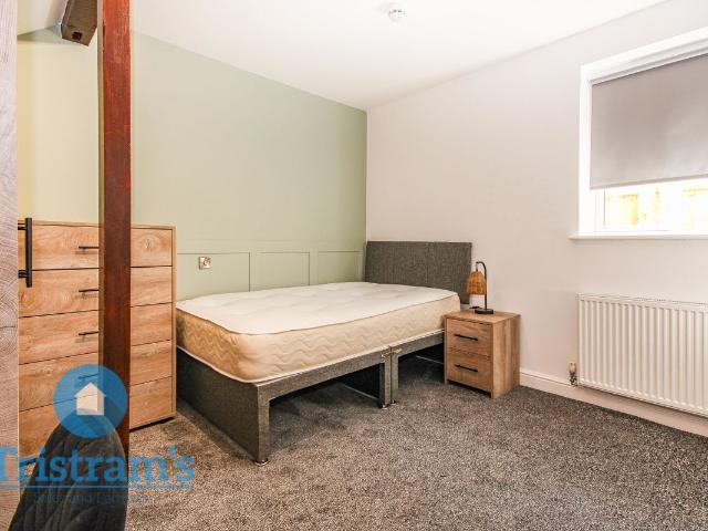 Room for rent in Littleover, East Midlands
