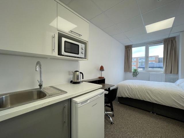 Studio for rent in Brunswick