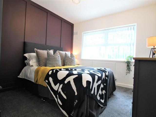 Room for rent in Caldermill, East Midlands