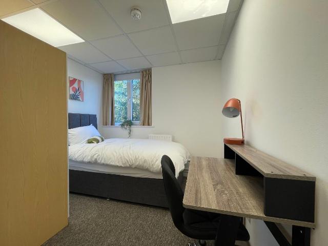Studio for rent in Brunswick