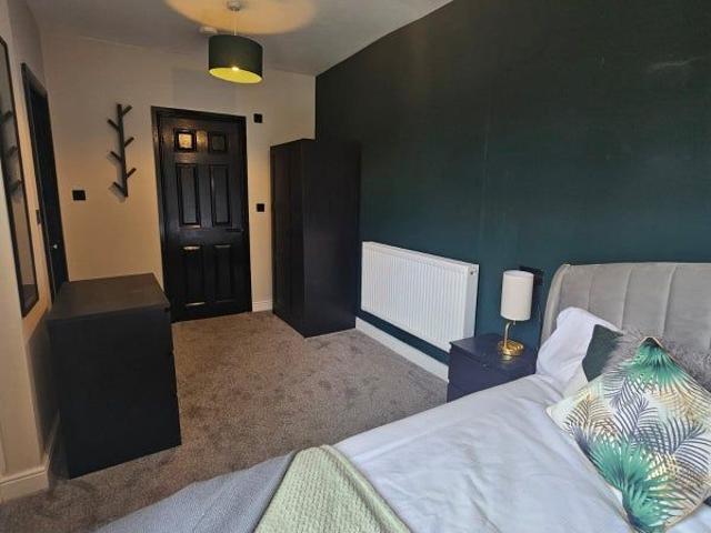 Room for rent in Westminster, Victoria