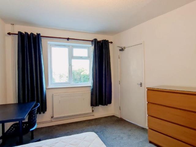 Room for rent in Canley Gardens, Coventry