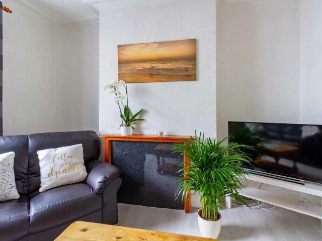 Room for rent in Golden Valley, Gloucestershire