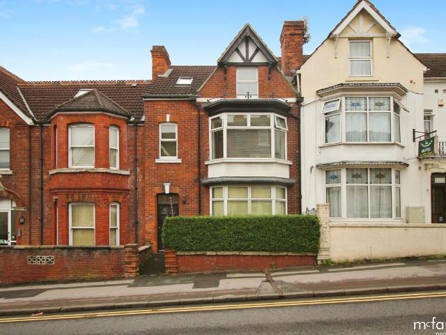 Apartment for rent in Old Town, Swindon