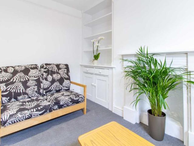 Room for rent in Golden Valley, Gloucestershire