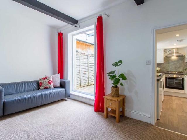 Room for rent in Golden Valley, Gloucestershire