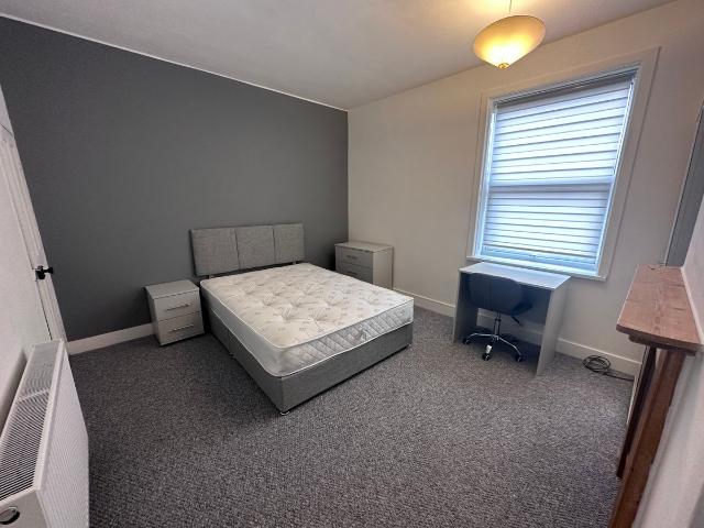 Room for rent in New Town, Alverton
