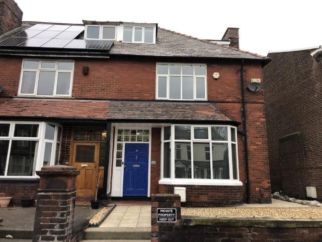 Room for rent in The Haulgh, Lee Bank