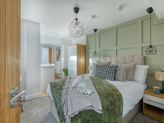 Studio for rent in Caldermill, East Midlands