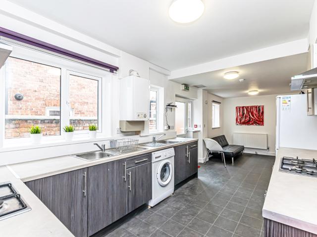 Room for rent in Northgate Village, Two Mills