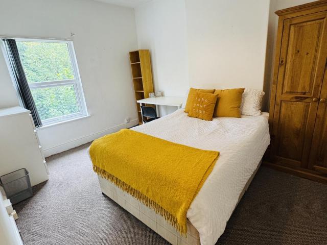 Room for rent in Northgate Village, Chester