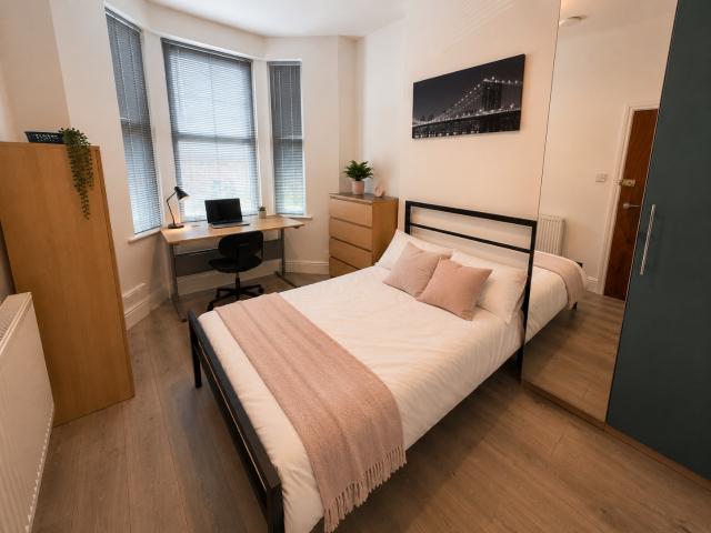 Room for rent in Northgate Village, Two Mills