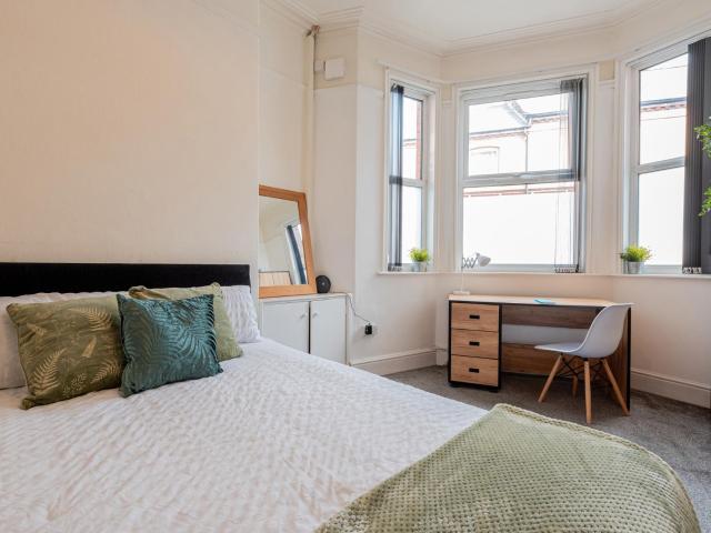 Room for rent in Two Mills, Cheshire