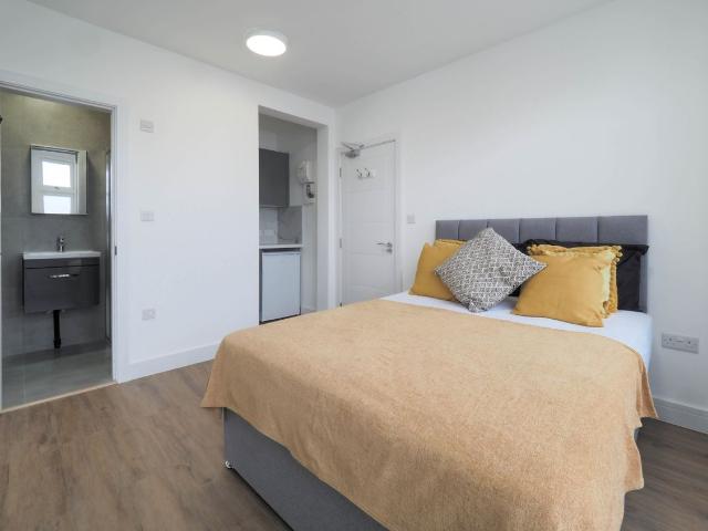 Room for rent in Harrow Weald, Greater London