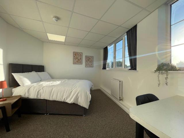 Studio for rent in Brunswick