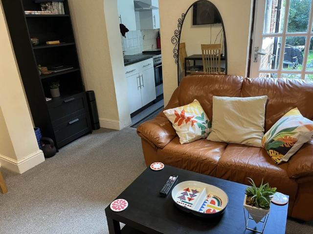Room for rent in Bellfields, Westborough