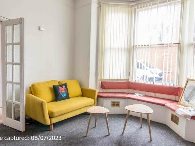 Room for rent in Clifton Moor, High Field