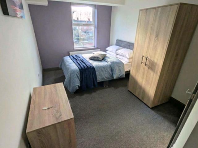 Room for rent in Hyde Park, South Yorkshire