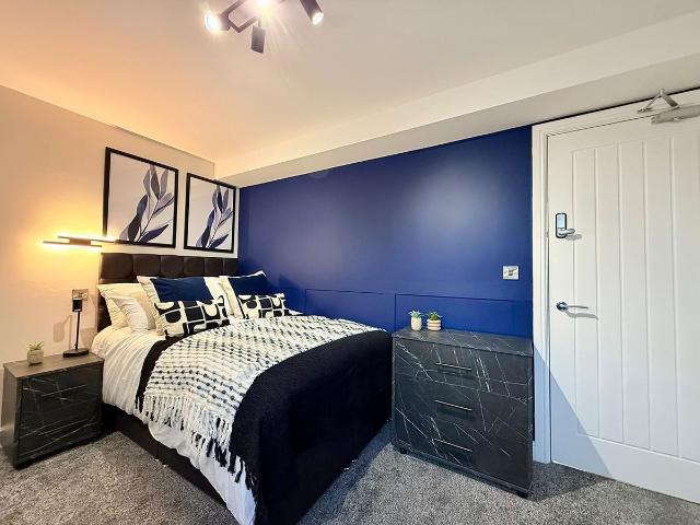 Studio for rent in Caldermill, East Midlands