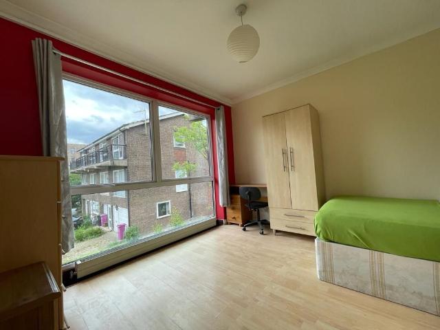 Room for rent in Blackwall, Greater London
