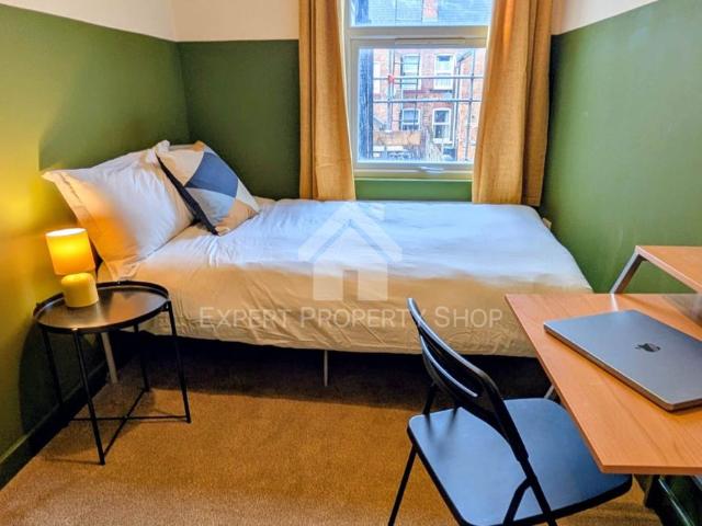 Room for rent in Attenborough, East Midlands