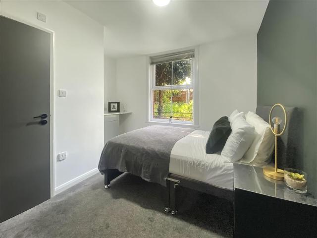 Room for rent in Hythe, Fordham Heath