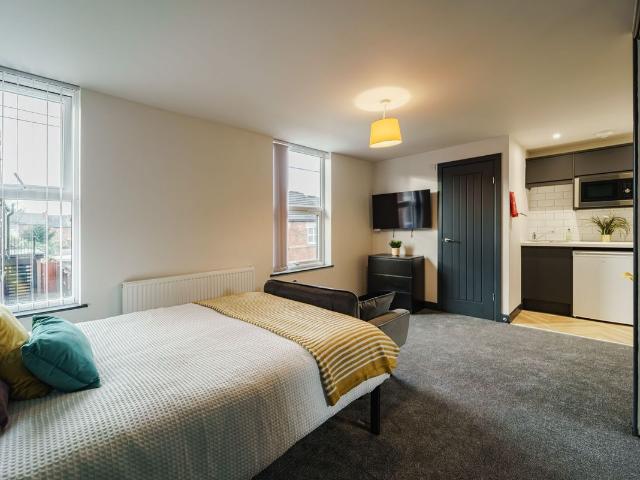 Studio for rent in Littleover, East Midlands