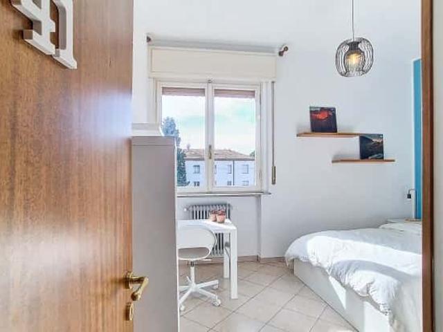 Stanza in affitto a Unione di Comuni della Romagna Forlivese, Quattro