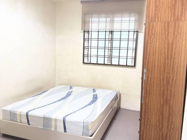 Room for rent in Chong Pang, Singapore