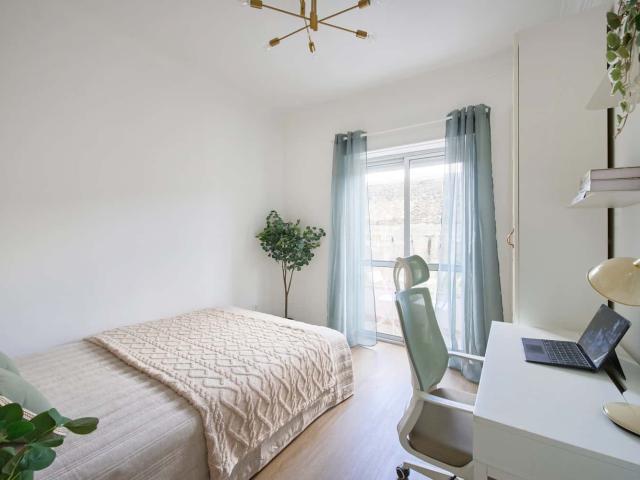 Quarto alugar em Damaia, Amadora