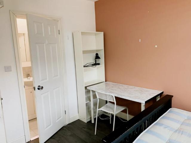 Room for rent in Canley Gardens, Coventry