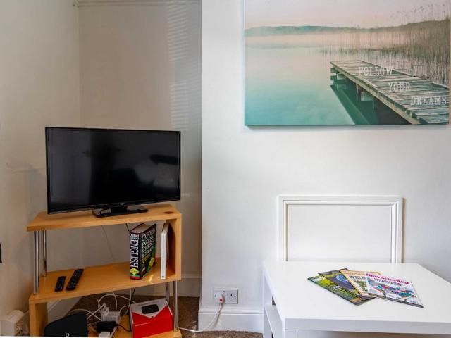 Room for rent in Golden Valley, Gloucestershire