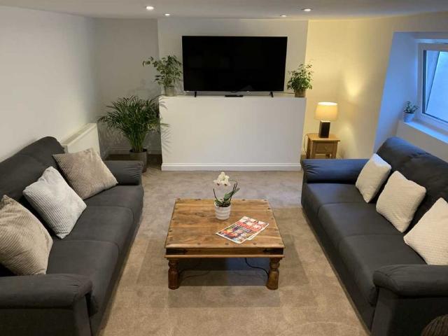 Room for rent in Golden Valley, Gloucestershire