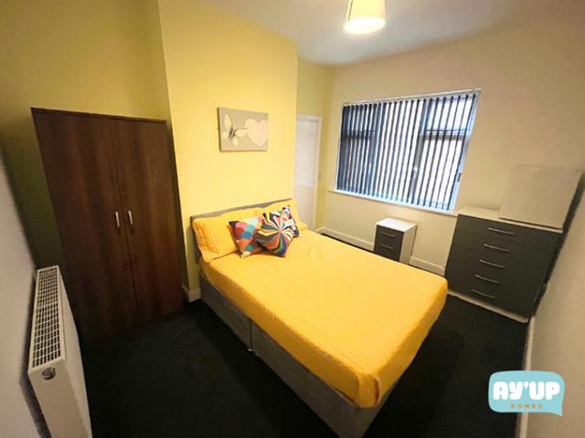 Room for rent in Hyde Park, South Yorkshire