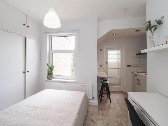 Room for rent in West End, Darley Abbey