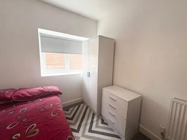 Apartment for rent in Brownlow Fold, Lee Bank