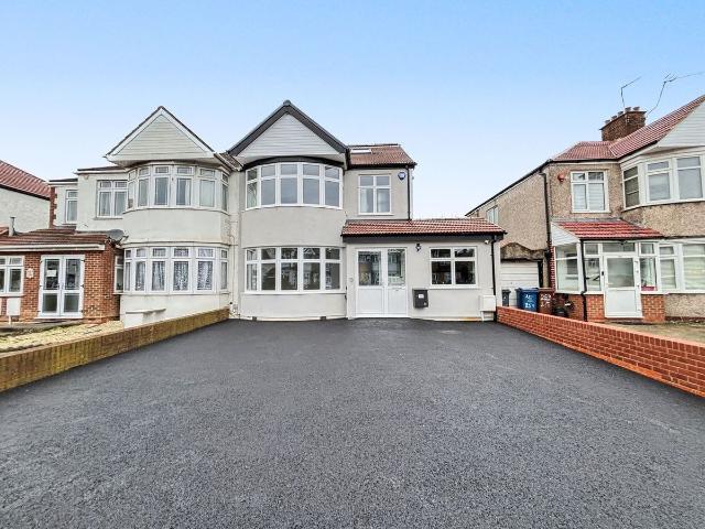 Room for rent in Preston, Greater London