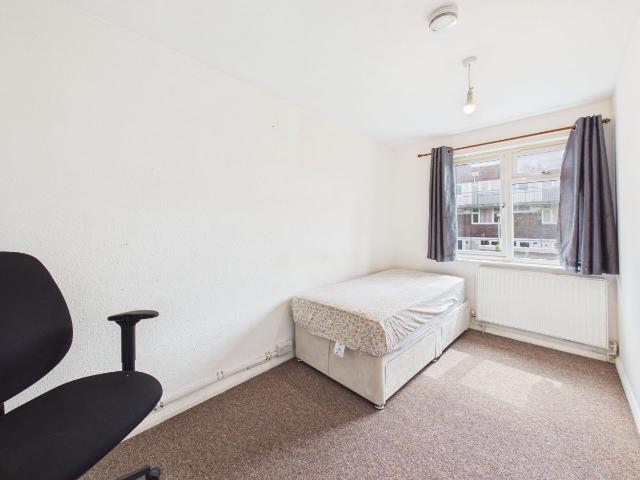 Room for rent in Blackbird Leys, The Slade
