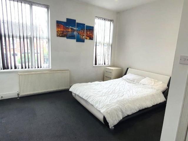 Room for rent in City Centre, Doncaster