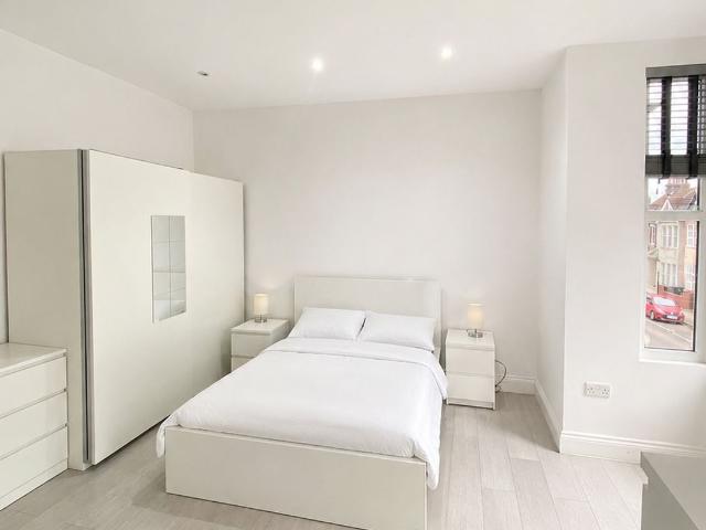 Room for rent in Cricklewood, Greater London