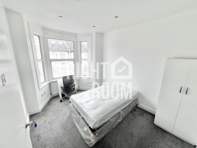 Room for rent in Upton, Greater London