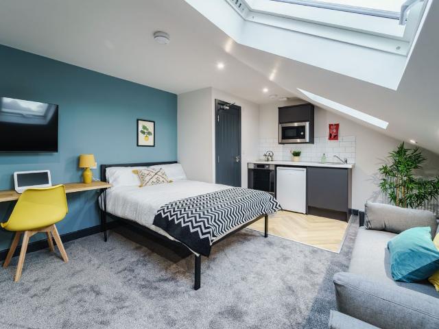 Studio for rent in Littleover, East Midlands