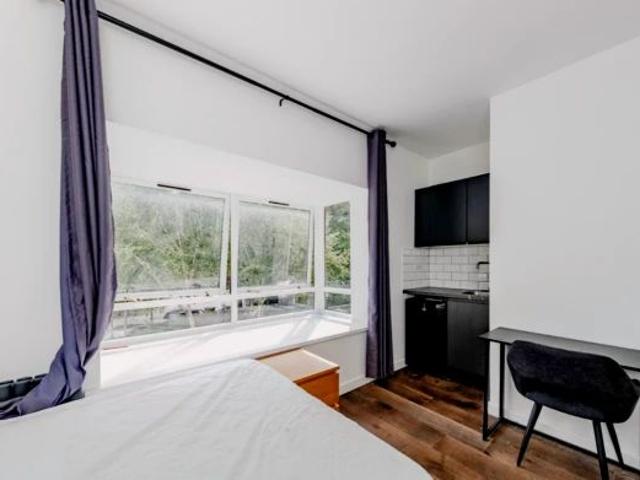Studio for rent in Isle Of Dogs, Greater London