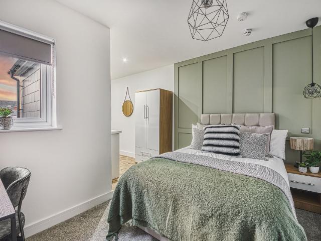 Studio for rent in Caldermill, East Midlands
