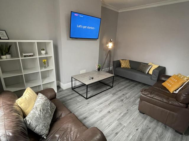 Room for rent in Northgate Village, Two Mills