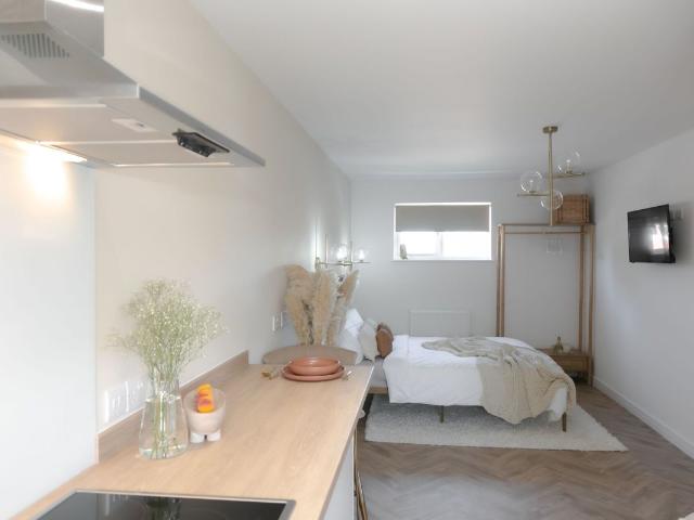 Studio for rent in New Normanton, East Midlands